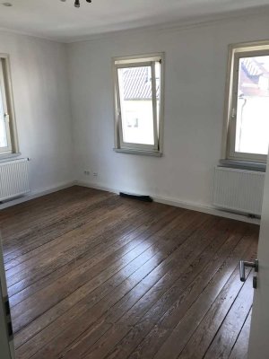 WG Zimmer in saniertem Altbau mit wundervoller Dachterrasse!