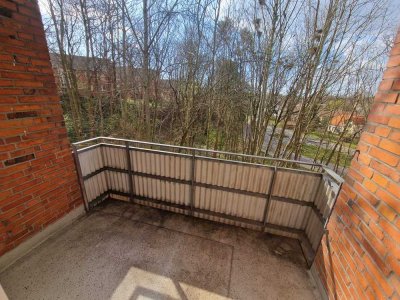 *Erdgeschosswohnung mit Balkon*