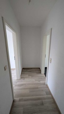 Lichtdurchflutete 2-RWE mit Balkon im Wohngebiet Süd