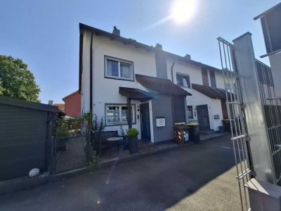 DAS KÖNNTE IHR NEUES ZUHAUSE SEIN - GEPFLEGTES REIHENECKHAUS IN ABSOLUT RUHIGER LAGE