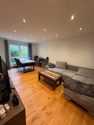 Traumhafte 2-Zimmer-Wohnung mit hochwertiger Ausstattung, Terrasse und Garten in Augsburg-Hochzoll