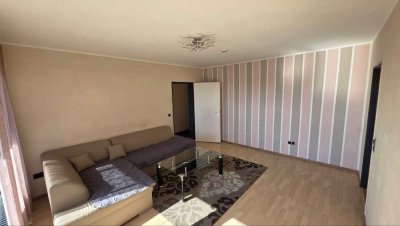 Helle & Möblierte 4,5-Zimmer-Komfortwohnung in Neu-Ulm