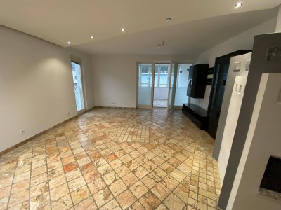 Charmante 3-Zimmer-Familienwohnung mit Loggia und Balkon