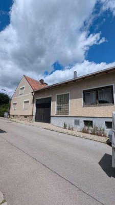 PRIVAT! 2 seperate Häuser mit Hof uns Garten