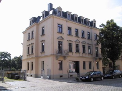 *smarte helle 2-Raumwohnung mit EBK und Balkon*