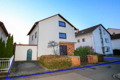 Attraktives Mehrfamilienhaus mit drei Wohneinheiten – ideale Kapitalanlage oder Mehrgenerationenlösu