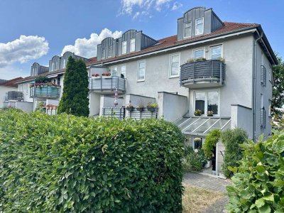Tolles Apartment mit Terrasse und Einbauküche, Erstbezug nach Sanierung
