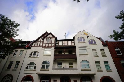 Große, besonders schöne, renovierte  3 Zimmer-DG-Altbauwohnung in Rendsburg