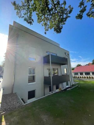 Attraktive 2-Zimmer-Wohnung mit gehobener Innenausstattung und Balkon in Birkenwerder