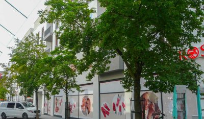 Großzügige Eleganz: Lichtdurchflutete Traumwohnung mit Balkon und moderner Markenküche