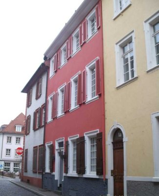 Heidelberg-Altstadt direkt unterhalb Schloss: Haus mit 3 Wohnungen