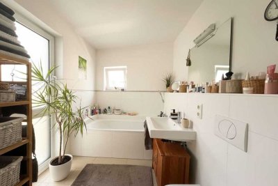 junge, helle 2-Zi-Whg. m. Wellnessbad u. Südbalkon