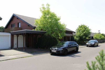 Großzügiges Zweifamilienhaus mit Einliegerbereich in TOP-Lage