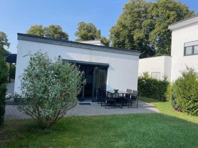 komplett eingerichtetes Appartement mit eigenem Garten