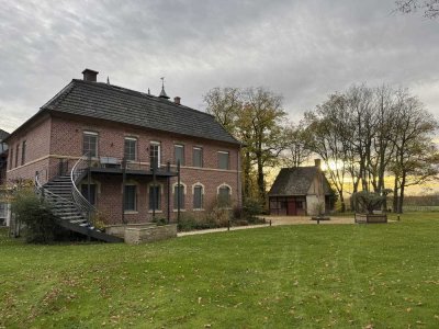 Herrliche 3-Zimmer-Maisonette-Wohnung mit Balkon auf dem Land