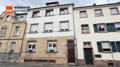 Helle 4-Zimmerwohnung mit Balkon in zentraler ruhiger Wohnlage von Neustadt