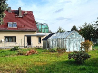 Gepflegte DHH mit Wintergarten - ruhige Lage!