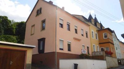 Haus mit einem kleinen Grundstück!
