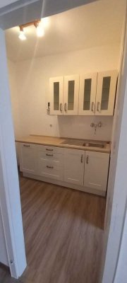 „Günstige, möblierte Single-Wohnung im UG mit Gartennutzung“