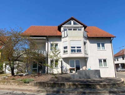 Helle 4 Zimmerwohnung mit Balkon in Köngen zu vermieten