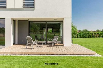 Einfamilienhaus mit Terrasse und Garage + provisionsfrei +