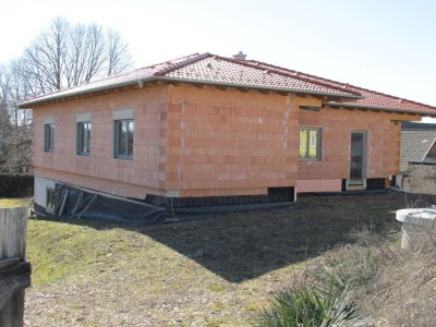 Großer Rohbau mit tollem Gartengrundstück in zentraler Lage