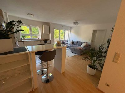 2-Zimmer-Wohnung mit Blick ins Grüne, EBK und Tiefgaragenstellplatz in Neckarsulm