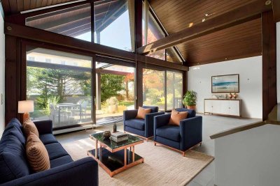 Familienfreundliches Wohnhaus mit Loftcharakter und Pool