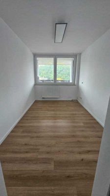 Erstbezug nach Sanierung: 4-Zi.-Wohnung mit Balkon in Bocholt