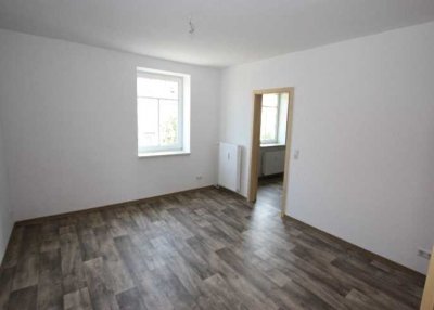 Im Grünen: 3-Raum-Wohnung mit Dusche