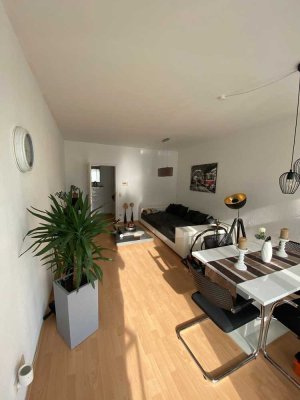 Moderne, helle Wohnung im Zentrum mit Süd Balkon