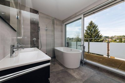 PENTHOUSE I WALTENDORF I SPA-BEREICH I SAUNA I OUTDOOR WHIRLPOOL I XXL TERRASSE I TIEFGARAGE I KLIMA I AB SOFORT VERFÜGBAR I MODERNE KÜCHE I