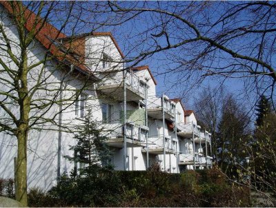 Ruhige Wohnung im Grünen mit Straßenbahnanschluss