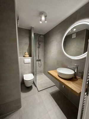 Traumhafte, komplett sanierte 1-Zimmer-Wohnung mit Wintergarten – Ihre Oase der Ruhe