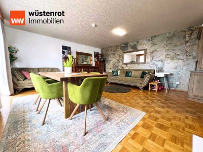 Penthouse mit 5 Zimmern, Wintergarten, zwei großen Dachterrassen und Garage in ruhiger Feldrandlage