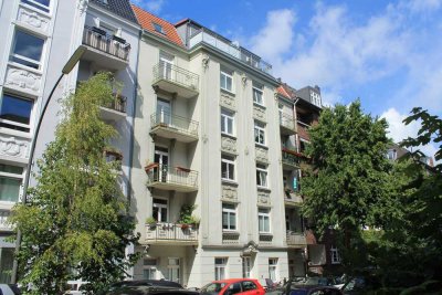 Helle Stadtwohnung im sanierten Altbau in Eppendorf