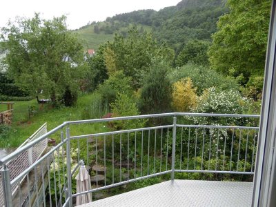 Helle, modernisierte offene 3,5-Zimmer Maisonette-Wohnung mit Balkon