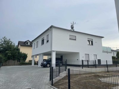 Neuwertig mit Top EBK und Garten: Exklusive und sehr ruhige 4-Zi. Whg. in Reichertshofen Zentrum