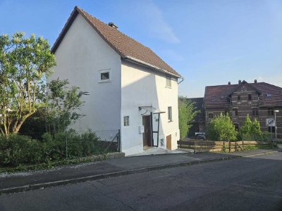 Modernisiertes Einfamilienhaus mit Garten in Edermünde
