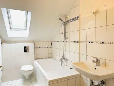 Frisch renovierte Dachgeschosswohnung in Niederquembach
