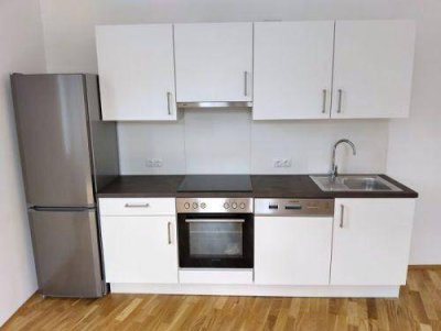 Erstbezug: Sanierter 3 ZIMMER-Altbau, Balkon, neue Einbauküche, neue Sanitäranlagen, nähe KF-Uni!