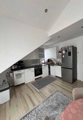 1180 € - 59 m² - 2.5 Zi.