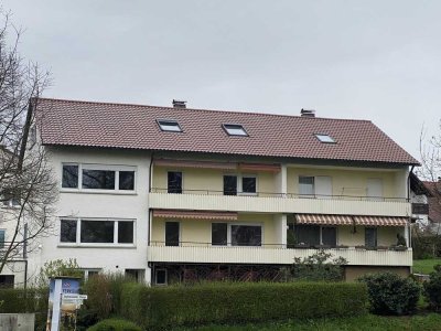 Attraktive und vollständig renovierte 4-Raum-Wohnung mit Balkon und EBK in Backnang