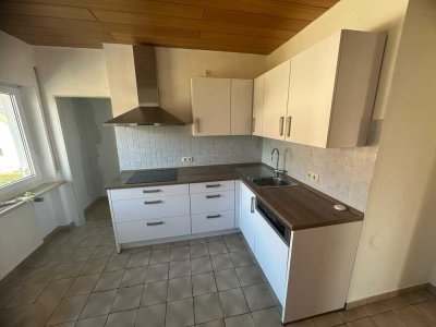 Stilvolle, modernisierte 3-Zimmer-Wohnung mit EBK in Wendelstein