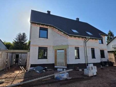 *** Erstbezug! 1 Fam.Haus mit Garten ***