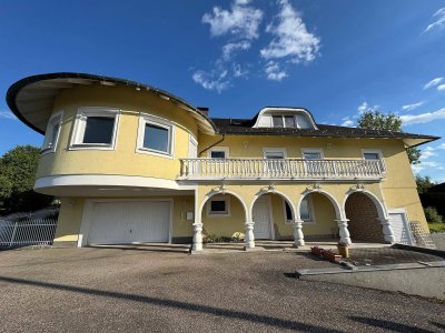 * KAUFPREIS NACH GEBOT * GROSSES ZWEIFAMILIENHAUS IN RUHIGER AUSSICHTSLAGE
