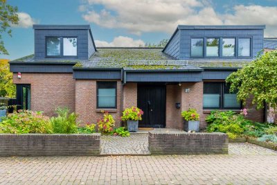 LENAU - Ankommen und wohlfühlen: Architektenhaus mit viel Platz in Godshorn!