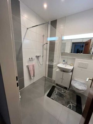 Erdgeschoss 3 Zimmerwohnung mit Terrasse und Gemeinschaftsgarten in 41065 MG