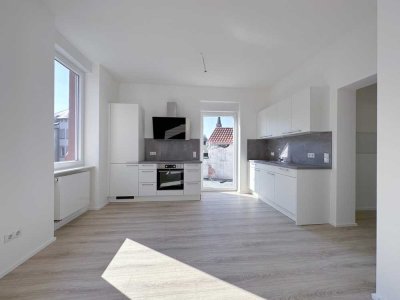 Tolle Stadtwohnung mit Balkon und Stellplatz in frisch saniertem Altbau