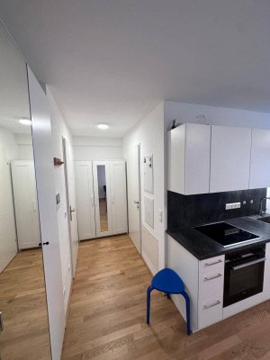 Top Lage! Moderne Wohnung mit Terrasse &amp; Sauna, nahe WU – sofort verfügbar